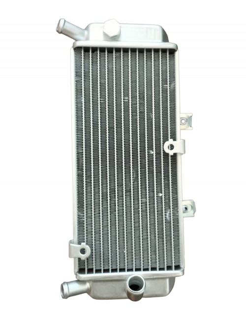 RADYATÖR SOL 4V (27HP)