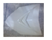 ÖN GÖĞÜS ÜÇGEN PARÇA PARS BEYAZ